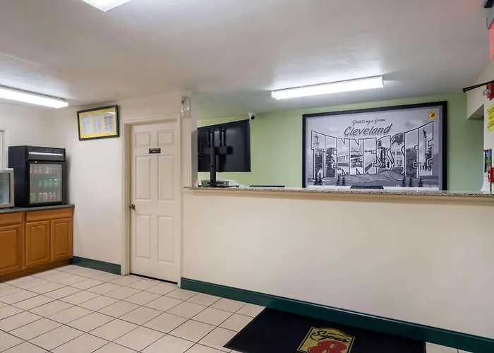 Super 8 By Wyndham Cleveland